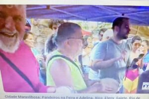 Passeio à Cidade Maravilhosa: Xico - Francisco de Assis Couto Teixeira, Mestre Polêmico - Professor Doutor João Couto Teixeira, Eleny Mazzoccoli Guimarães e Salete Libardoni. Pandeiros no Bar da Adelina e nas Barracas de Feira do Pixinga e do Luizinho. 2,05 GB. Sábado, 01 a Domingo, 09 de Novembro de 2025. Rio de Janeiro/RJ, Brasil. Registro de Xico - Francisco de Assis Couto Teixeira. HD 1080p. MOV. Universidade Livre de Estudos Culturais da Capoeira - Universidade da Capoeira - UNICAPOEIRA, Instituto de Educação Socioambiental - IESAMBI, Associação de Capoeira - ASCA e Grupo de Capoeira MEIA LUA - Fundado Terça-feira, 29 de Maio de 1962. http://universidadedacapoeira.com/ Seja membro deste canal e ganhe benefícios: https://www.youtube.com/channel/UCE6HrA5Y_VZ4-hgw8FG13aw/join PIX - polemico72@hotmail.com