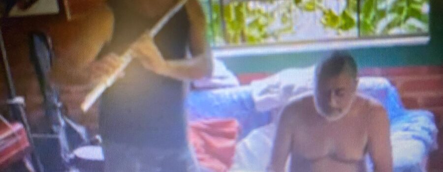 Estêvão Couto Teixeira - Flauta e Mestre Polêmico - Pandeiro. Sala de Visitas, Tigüéra 360, Juiz de Fora, Minas Gerais/MG, Brasil. Registro de Capoeira Mestre Polêmico - Professor Doutor João Couto Teixeira. IMG_0742. 788,6 MB. 10h52. Domingo, 14 de Dezembro de 2025. HD 1080p. MOV. Universidade Livre de Estudos Culturais da Capoeira - Universidade da Capoeira - UNICAPOEIRA, Instituto de Educação Socioambiental - IESAMBI, Associação de Capoeira - ASCA e Grupo de Capoeira MEIA LUA - Fundado Terça-feira, 29 de Maio de 1962. Orquestra Harmônica de Berimbaus. http://universidadedacapoeira.com/ Seja membro deste canal e ganhe benefícios: https://www.youtube.com/channel/UCE6HrA5Y_VZ4-hgw8FG13aw/join PIX - polemico72@hotmail.com