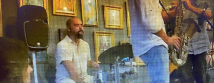 Estêvão Couto Teixeira - Flautas/Percussão, Bruno Mancini Teixeira - Flauta/Saxofone e Companhia. Bairro Caiçara, Juiz de Fora, Minas Gerais/MG, Brasil. Registro de Capoeira Estrela Dalva - Artista Plástica e Cineasta Salete Libardoni. 950,8 MB. 21h36. Sábado, 14 de Outubro de 2023. HD 1080p. MOV. Universidade Livre de Estudos Culturais da Capoeira - Universidade da Capoeira - UNICAPOEIRA, Instituto de Educação Socioambiental - IESAMBI, Associação de Capoeira - ASCA e Grupo de Capoeira MEIA LUA - Fundado Terça-feira, 29 de Maio de 1962. Orquestra Harmônica de Berimbaus. http://universidadedacapoeira.com/ Seja membro deste canal e ganhe benefícios: https://www.youtube.com/channel/UCE6HrA5Y_VZ4-hgw8FG13aw/join PIX - polemico72@hotmail.com