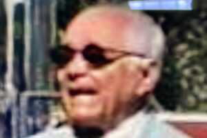 Mestres Onça Tigre - Doutor Milton Freire de Carvalho, Dom Ivan Zacarias Guimarães Gobbo, Polêmico e Boca Senzala - Humberto Barbosa de Souza. Embaixada Inglesa, Brasília, Distrito Federal/DF, Brasil. Registro de Capoeira Mestre Polêmico - Professor Doutor João Couto Teixeira. 746,9 MB. Sábado, 05 de Junho de 2004. HD 1080p. MOV. Universidade Livre de Estudos Culturais da Capoeira - Universidade da Capoeira - UNICAPOEIRA, Instituto de Educação Socioambiental - IESAMBI, Associação de Capoeira - ASCA e Grupo de Capoeira MEIA LUA - Fundado Terça-feira, 29 de Maio de 1962. Orquestra Harmônica de Berimbaus. http://universidadedacapoeira.com/ Seja membro deste canal e ganhe benefícios: https://www.youtube.com/channel/UCE6HrA5Y_VZ4-hgw8FG13aw/join PIX - polemico72@hotmail.com