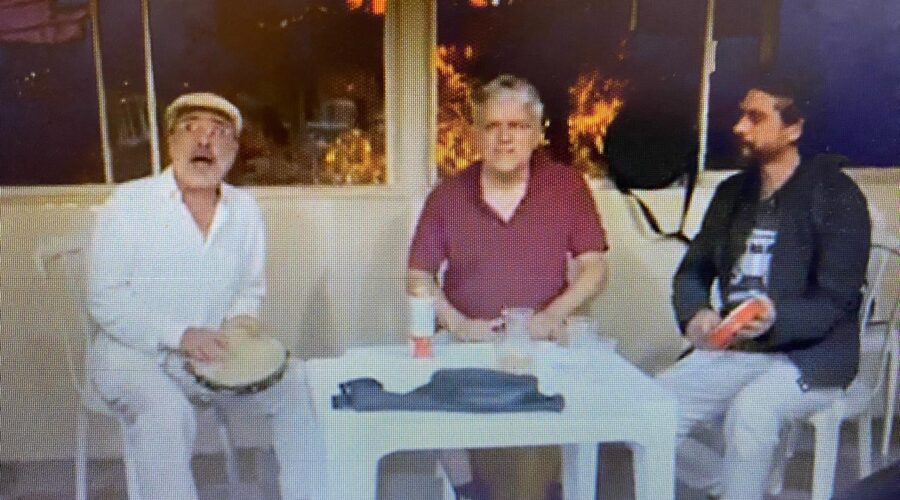 Henrique Couto Teixeira/Surdo, Capoeira Mestres Polêmico - Professor Doutor João Couto Teixeira/Pandeiro/Voz e Águia - David Teixeira Irsigler/Tamborim: Foi um Rio que Passou em Minha Vida - Paulinho da Viola e Na Pavuna - Almirante. Salão da Sede, Condomínio Residencial Tigüéra, Juiz de Fora, Minas Gerais/MG, Brasil. Registro de Capoeira Estrela Dalva - Artista Plástica e Cineasta Salete Libardoni. IMG_1508. 278,3 MB. 18h31. Sábado, 05 de Novembro de 2022. HD 1080. MOV. Universidade Livre de Estudos Culturais da Capoeira - Universidade da Capoeira - UNICAPOEIRA, Instituto de Educação Socioambiental - IESAMBI, Associação de Capoeira - ASCA e Grupo de Capoeira MEIA LUA - Fundado Terça-feira, 29 de Maio de 1962. http://universidadedacapoeira.com/ Seja membro deste canal e ganhe benefícios: https://www.youtube.com/channel/UCE6HrA5Y_VZ4-hgw8FG13aw/join PIX - polemico72@hotmail.com