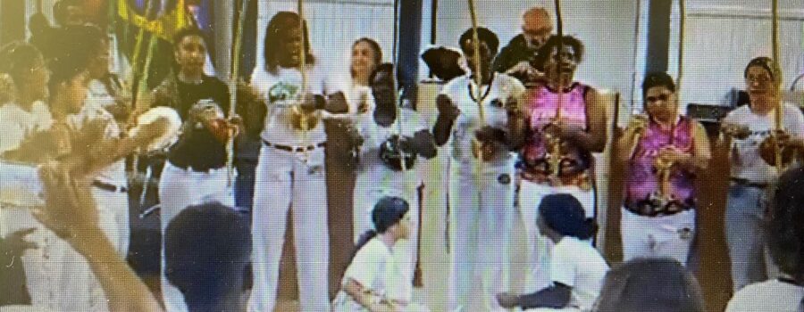 Mulheres Capoeiras: Vereadora Kátia Aparecida Franco. Câmara Legislativa Municipal. Bairro Centro, Juiz de Fora, Minas Gerais/MG, Brasil. Registro de Capoeira Estrela Dalva - Artista Plástica e Cineasta Salete Libardoni. IMG_6636/44. 2,95 GB. 19h16/23. Quarta-feira, 29 de Outubro de 2025. HD 1080p. MOV. Universidade Livre de Estudos Culturais da Capoeira - Universidade da Capoeira - UNICAPOEIRA, Instituto de Educação Socioambiental - IESAMBI, Associação de Capoeira - ASCA e Grupo de Capoeira MEIA LUA - Fundado Terça-feira, 29 de Maio de 1962. http://universidadedacapoeira.com/ Seja membro deste canal e ganhe benefícios: https://www.youtube.com/channel/UCE6HrA5Y_VZ4-hgw8FG13aw/join PIX - polemico72@hotmail.com