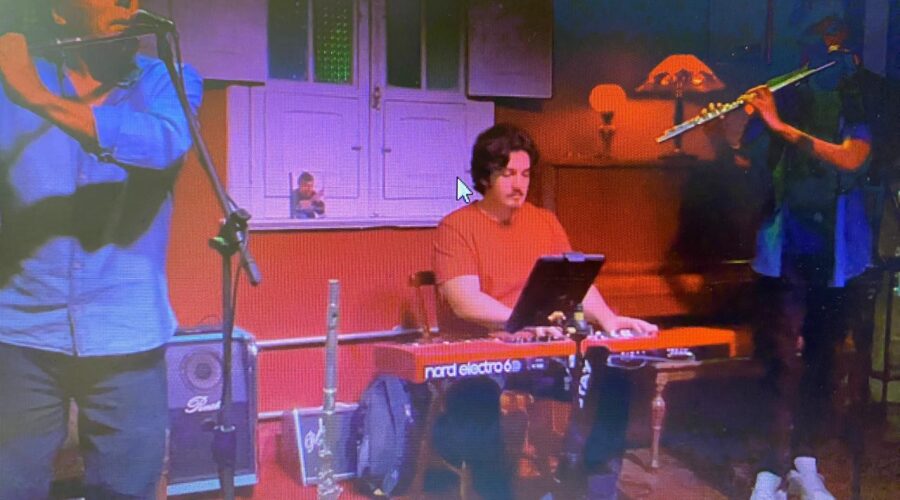 Estêvão Couto Teixeira e Isaque Carbogim - Flauta, Luiz Henrique - Piano. Madame Geváh, Rua Marechal Deodoro, Número 280, Bairro Centro, Juiz de Fora, Minas Gerais/MG, Brasil. Registro de Capoeira Mestre Polêmico - Professor Doutor João Couto Teixeira. IMG_0667/8. 2,42 GB. 17h00. Sábado, 25 de Outubro de 2025. HD 1080p. MOV. Universidade Livre de Estudos Culturais da Capoeira - Universidade da Capoeira - UNICAPOEIRA, Instituto de Educação Socioambiental - IESAMBI, Associação de Capoeira - ASCA e Grupo de Capoeira MEIA LUA - Fundado Terça-feira, 29 de Maio de 1962. http://universidadedacapoeira.com/ Seja membro deste canal e ganhe benefícios: https://www.youtube.com/channel/UCE6HrA5Y_VZ4-hgw8FG13aw/join PIX - polemico72@hotmail.com