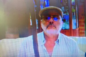 Yt IMG_0670 Berimbau Mestre Polêmico Laura Sala de Entrar Tigüéra 360 JF MG BR RCED APCSL 1,53 GB 14h45 4a. 29Out25 HD 1080p