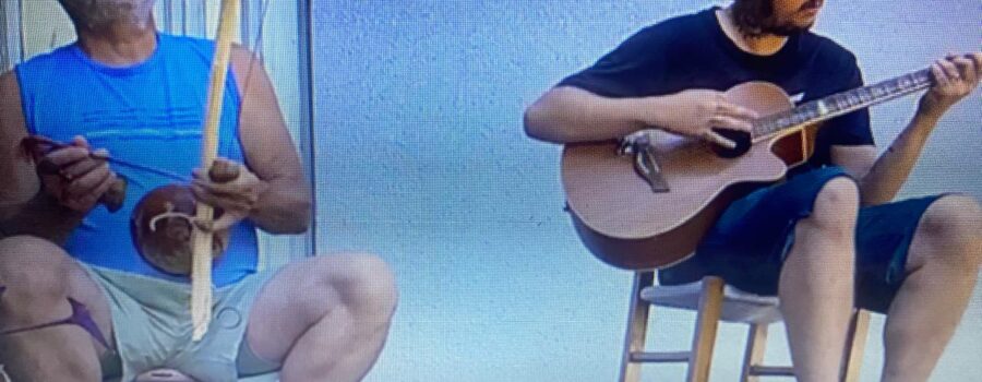 Paulo Renato Libardoni - Violão, Mestre Polêmico - Berimbau e Pandeiro - Improviso: Bracatom. São Lourenço do Oeste, Santa Catarina/SC, Brasil. Registro de Capoeira Mestre Polêmico - Professor Doutor João Couto Teixeira. 143 MB. 17h31. Sábado, 24 de Janeiro de 2026. Universidade Livre de Estudos Culturais da Capoeira - Universidade da Capoeira - UNICAPOEIRA, Instituto de Educação Socioambiental - IESAMBI, Associação de Capoeira - ASCA, Grupo de Capoeira MEIA LUA - Fundado Terça-feira, 29 de Maio de 1962. Orquestra Harmônica de Berimbaus. http://universidadedacapoeira.com/ Seja membro deste canal e ganhe benefícios: https://www.youtube.com/channel/UCE6HrA5Y_VZ4-hgw8FG13aw/join PIX - polemico72@hotmail.com